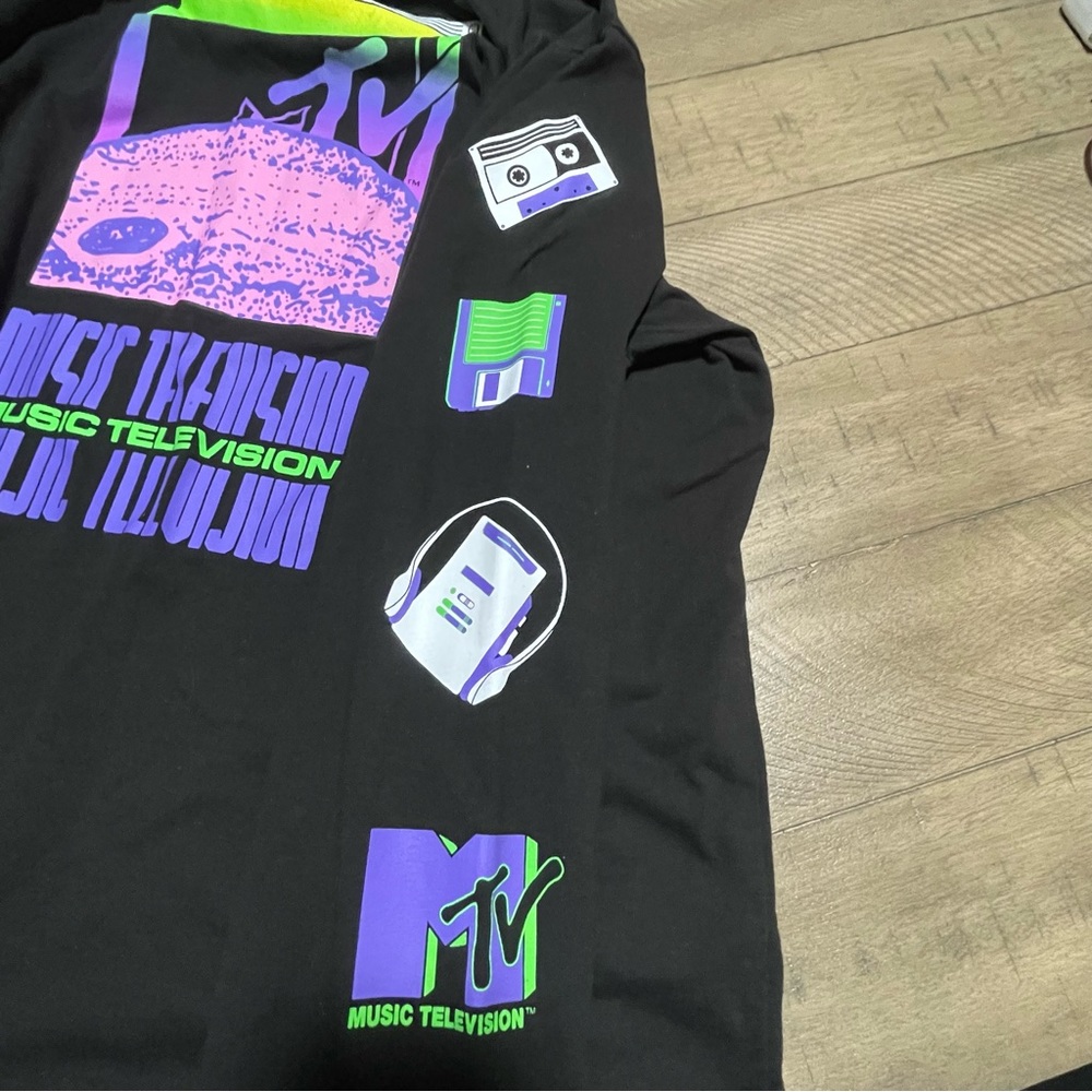 MTV Nostalgia Men's Graphic T-shirt - Picture 5 of 8